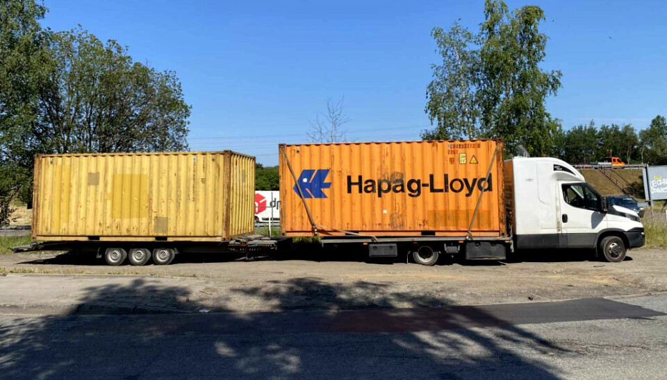 VOGNTOG: Tungt baklastet Iveco Daily.