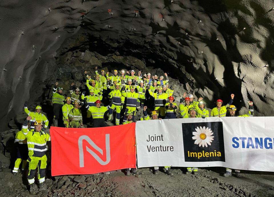 GJENNOMSLAG: Stemningen sto i taket i tunnelen etter gjennomslaget.