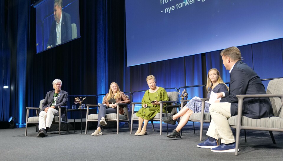 DEBATT: Politisk debatt med Ola Elvestuen (V), Linda Monsen Merkesdal (Ap), Siv Mossleth (Sp), Mathilde Tybring-Gjedde (H) og Kåre Fostervold, direktør samfunnskontakt i Avfall Norge. DEBATT: Politisk debatt med Ola Elvestuen (V), Linda Monsen Merkesdal (Ap), Siv Mossleth (Sp), Mathilde Tybring-Gjedde (H) og Kåre Fostervold, direktør samfunnskontakt i Avfall Norge.