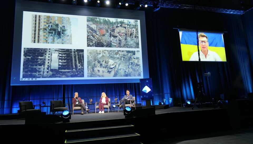 UKRAINA: Fagrådgiver i Avfall Norge Jens Måge i samtale med Cathrine Barth (Nordic Circular Hotspot), Timo Hämäläinen (KIVO Finland), Valerii Kotsiuba (Ukrainian Waste Recycling Association) om hvilke utfordringer som venter i gjenoppbyggingen av Ukraina, og hvordan den nordiske gjenvinningsbransjen kan bidra. UKRAINA: Fagrådgiver i Avfall Norge Jens Måge i samtale med Cathrine Barth (Nordic Circular Hotspot), Timo Hämäläinen (KIVO Finland), Valerii Kotsiuba (Ukrainian Waste Recycling Association) om hvilke utfordringer som venter i gjenoppbyggingen av Ukraina, og hvordan den nordiske gjenvinningsbransjen kan bidra.