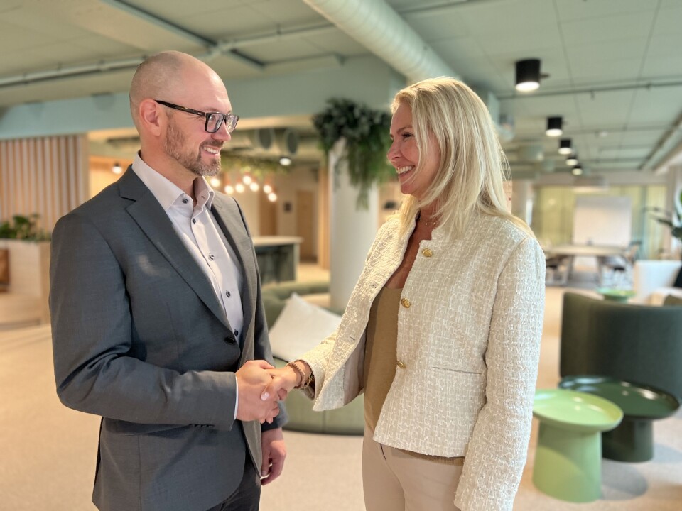 AVRALEPARTNERE: Martin Komstadius, administrerende direktør i BM System, og Marianne Bergmann Røren, konsernsjef i Mesta, er i havn med avtale for drift av vei.