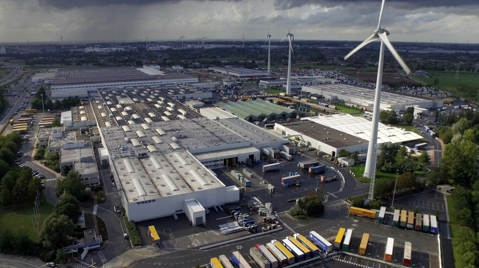 VOLVOS STØRSTE: Volvo Trucks fabrikk i Ghent i Belgia.