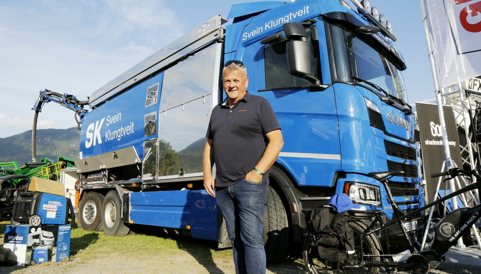 SPESIALIST: Thor Aage Gitmark har drevet med suge- og spylebiler i rundt 40 år.