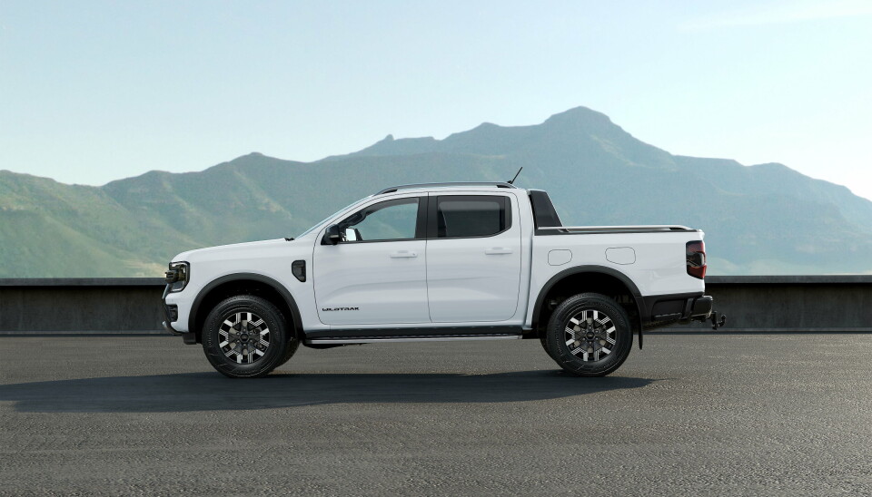 KOMMER: Ford Ranger PHEV skal leveres til de første kundene i 2025. KOMMER: Ford Ranger PHEV skal leveres til de første kundene i 2025.