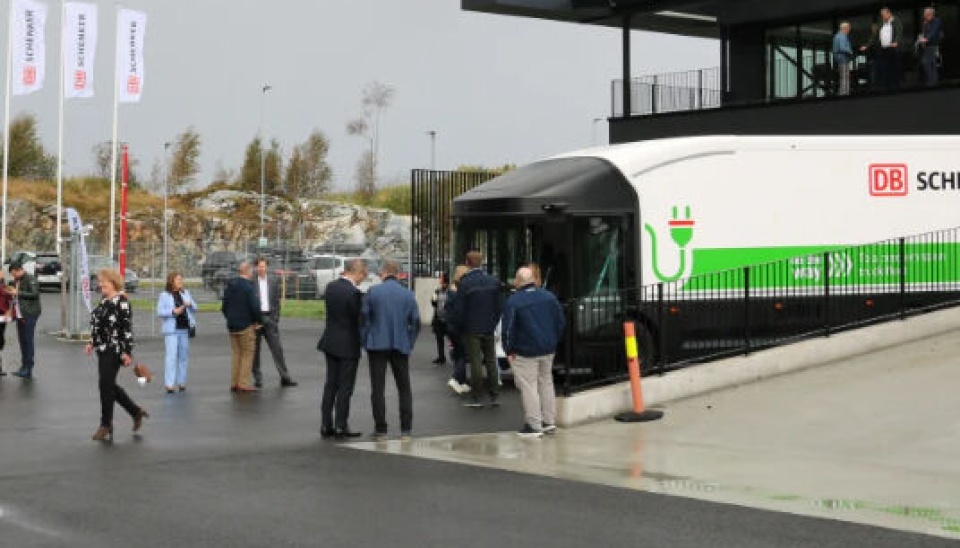 VOLTA ZERO: Ved åpningen av den nye godsterminalen ved Flesland, stilte DB Schenker ut en Volta Zero-lastebil som skal brukes til lokal