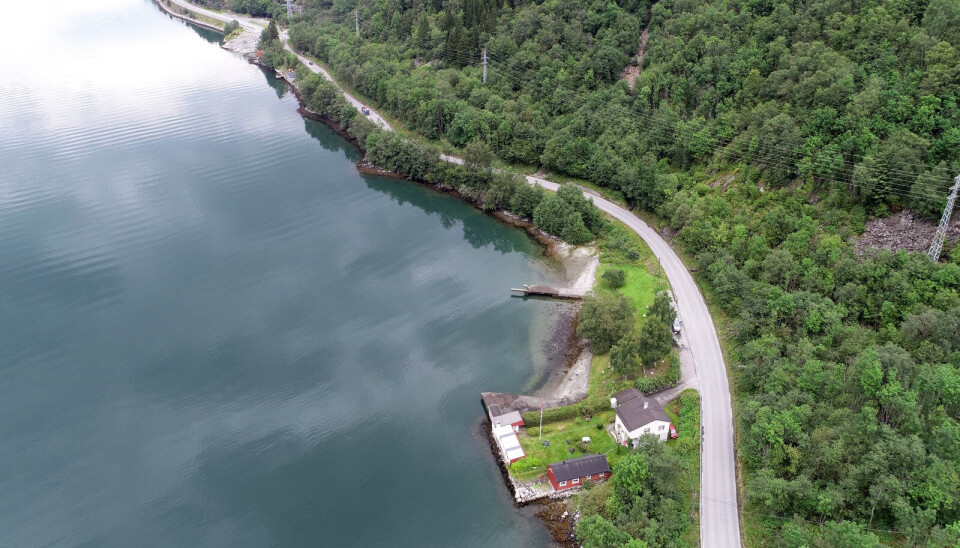 RASSIKRING: Nye Veier lyser ut konkurranse for prosjektering og bygging av ca. 1200 meter ny riksvei 13 ved Byrkjeneset, inkludert ny gang- og sykkelvei og skredsikring. Arbeidet skal gjennomføres mellom Djupevik og Kviturtunnelen i Ullensvang kommune i Vestland. Kontrakten har en verdi på omtrent 200 millioner kroner.