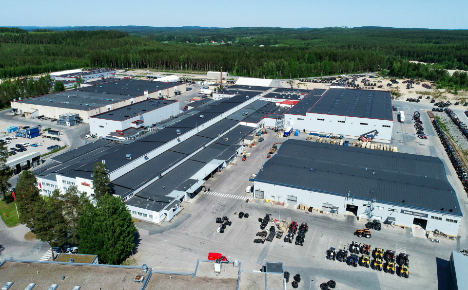 FABRIKKEN: Valtra-traktorer produseres i Suolahti, Sentral-Finland, en av de mest bærekraftige traktorfabrikkene i verden, ifølge Valtra..