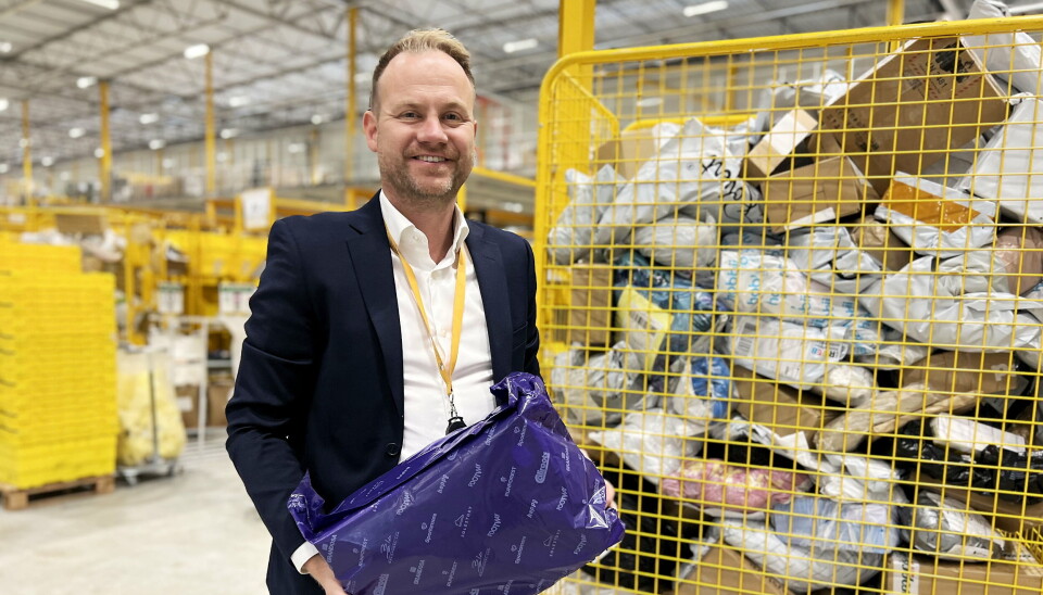 Distributøren Helthjem melder om rekordvolumer under årets store handleuke. Her daglig leder Anders Lunde Angen i Helthjems nye terminal i Vestby.