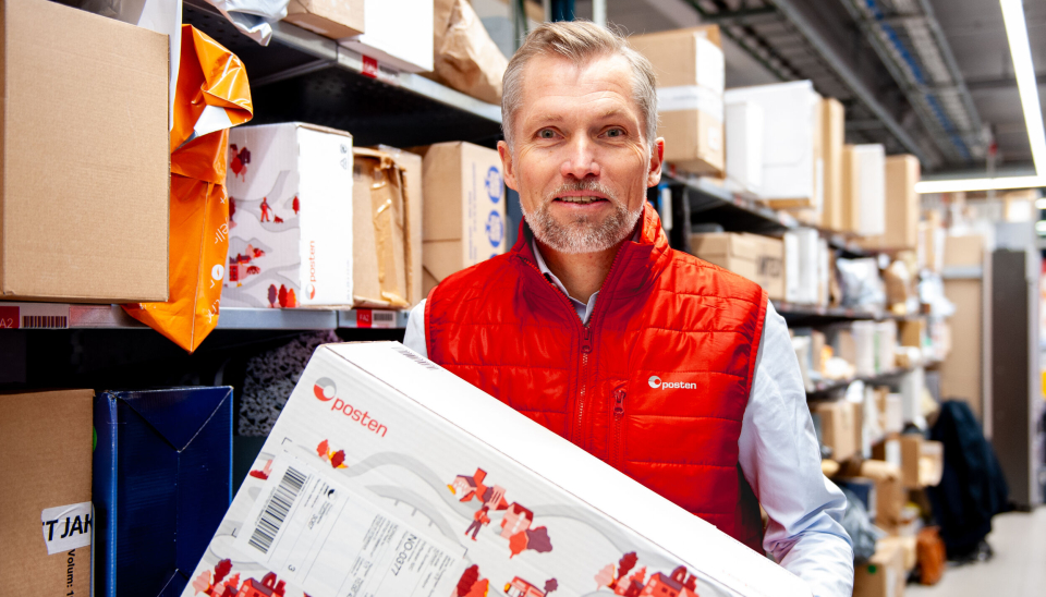 Konserndirektør for e-handel og logistikk i Posten Bring, Thomas Støkken, forteller at årets Black Friday ga pakkerekord for konsernet. Foto: Posten