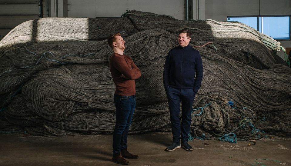 FORNØYDE: Logistikk og innkjøpsansvarlig Kristian Sandbakk Hansen (t.v.) og daglig leder Øistein Aleksandersen i Nofir.