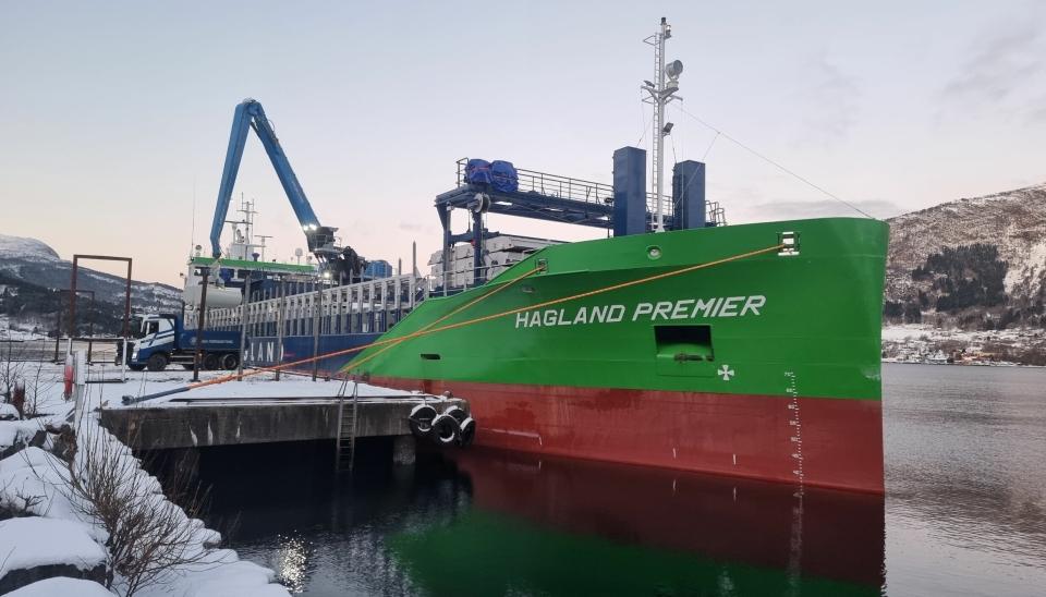 Hagland Premier har levert veisalt fra Arendal til Vestlandet med ny, miljøvennlig teknolgoi.