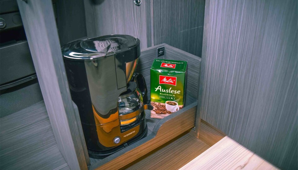 KAFFE: Plass til kaffetrakter.