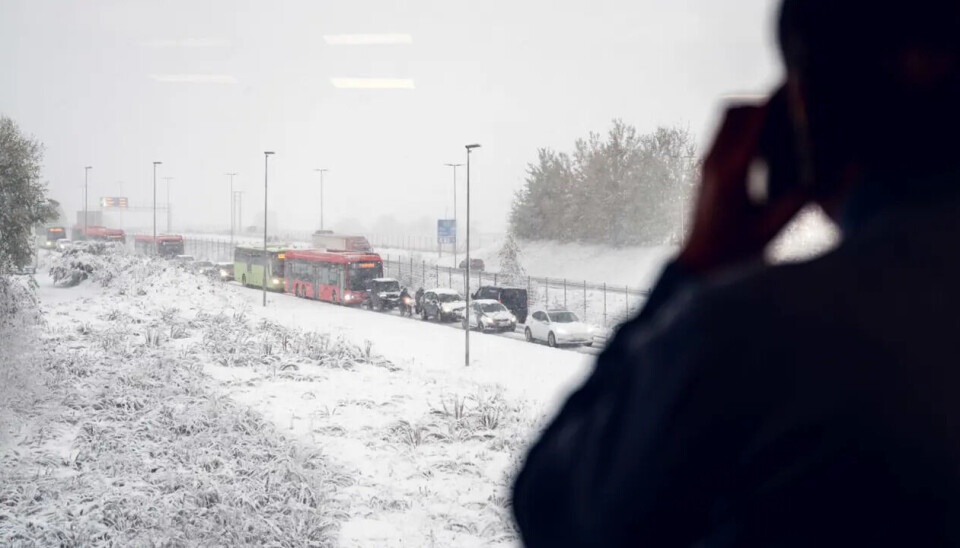 INGEN LØNN: Hvis en arbeidstaker ikke kommer seg på jobb på grunn av dårlig vær, er ikke bedriften forpliktet til å betale lønn ved fraværet.