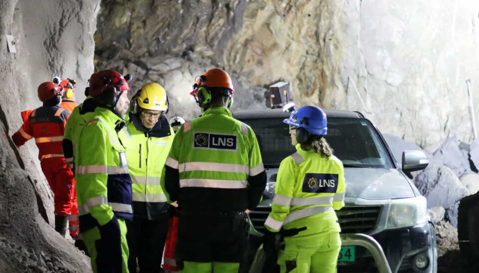 Løsmasseteamet bestod av: Alf Kristian Lund – fagansvarlig geofag NGI (3. fv.). Pål Drevland Jakobsen – seniorrådgiver i NGI. Bent Aagaard – Aagaard, Geo Consulting (4. fv.). Helle R. Fyhn Nilsen, anleggsleder tunnel LNS AS (6.fv.). Marte Eik Skrede – byggeleder tunnel, Statens vegvesen. I tillegg hadde Multiconsult oppdraget med å utføre tredjeparts kontroll.