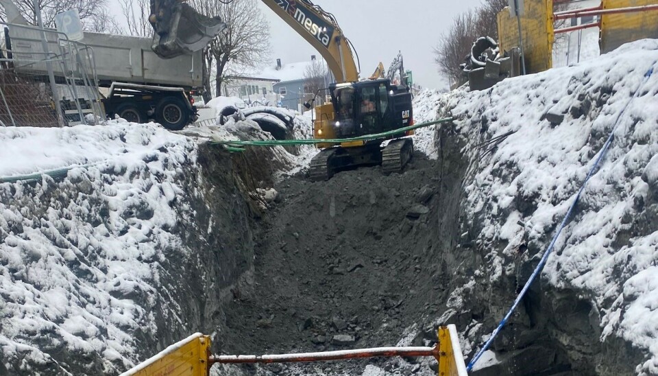 SMART OPPLEGG: Betongen fra rivingsprosjekter i Bodø hadde korte leveringsavstander til prosjektområdet og ble fyllmasse og grunnlag for rørene som skulle legges ned.