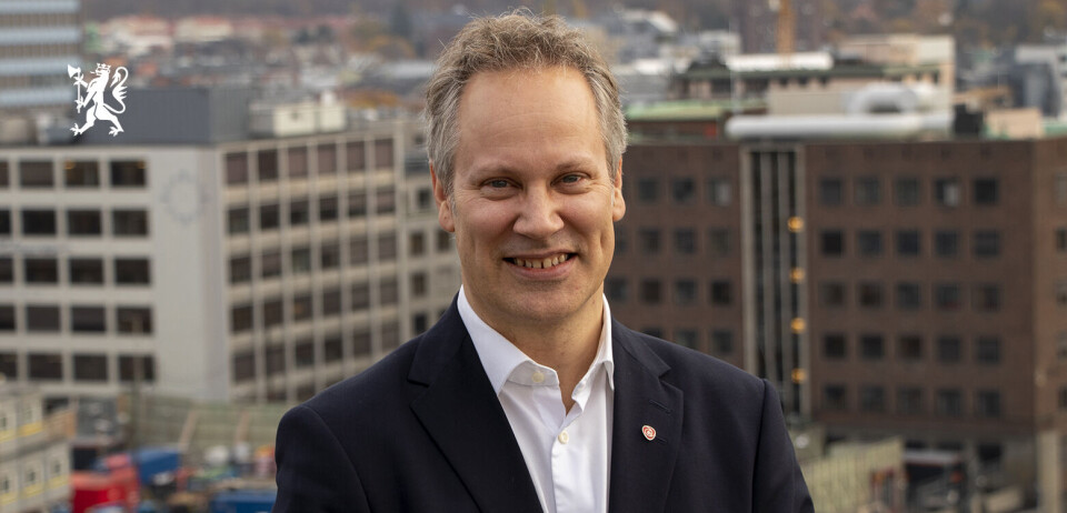 FORSLAG: Samferdselsministe Jon-Ivar Nygård og Regjeringen har lagt frem et forslag til utbygging av E134 mellom Røldal og Seljestad