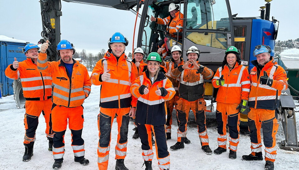 HMS: - Trygt hjem er selskapets viktigste mål – og vi skal aldri gå på kompromiss med sikkerheten til våre ansatte, uttalte daglig leder i Isachsen Anlegg, Ronny Abelsen da selskapet kunne feire null fraværsdager grunnet skader på arbeidsplassen i 2023.