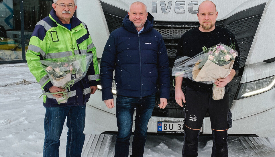 FORHANDLER: Maskin & Autoservice Sør AS mottar Dealer of the Year for deres engasjement og tro på fremtiden med høye ambisjoner.