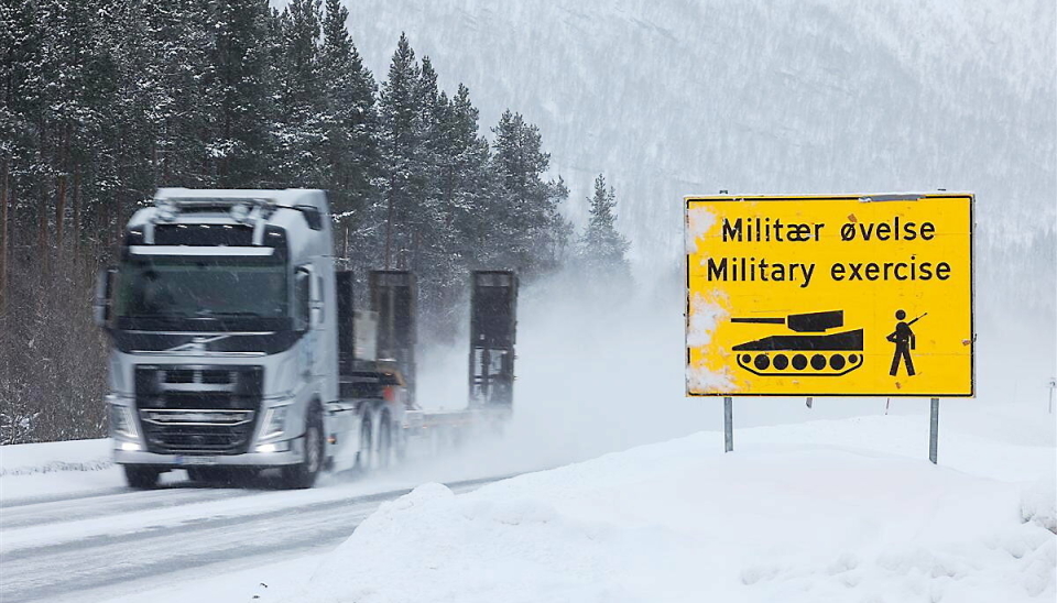 TUNGTRAFIKK: Det vil være transporter fra Øverbygd og Setermoen via Bardufoss og ut til Sørreisa utover i februar, dels på fylkesveinettet og på E6 i området.