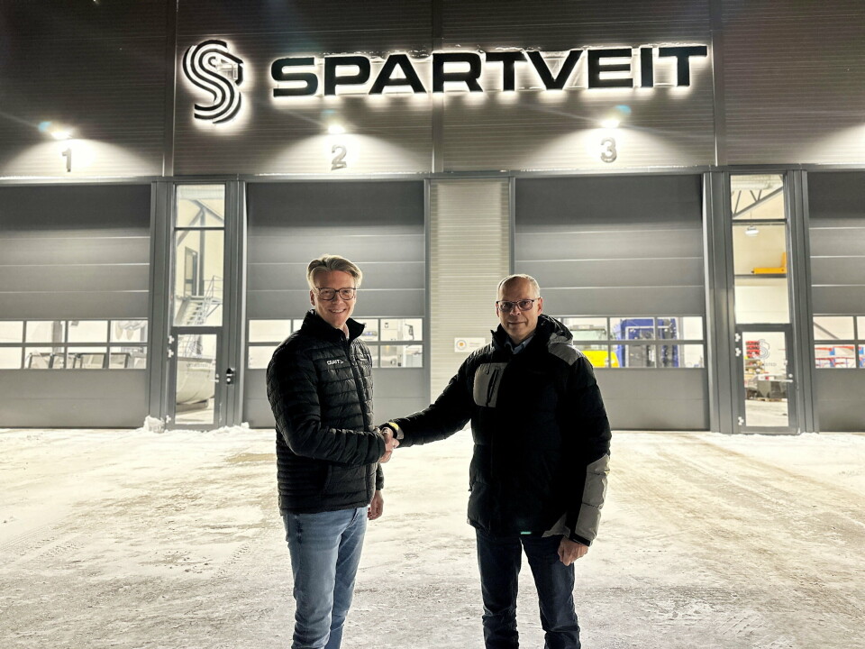 AVTALE: Styreformann Tom Erik Spartveit (t.v.) i Spartveit AS og adm. direktør Lars Erfäldt i Zetterbergs Industri AB.
