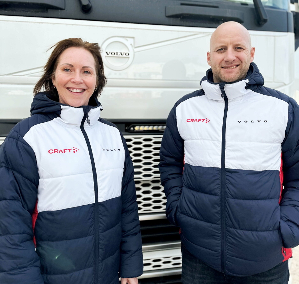 Nina Bratlie, administrerende direktør i Volvo Finans Norge og Karstein Ahlin, administrerende direktør i Volvo Norge