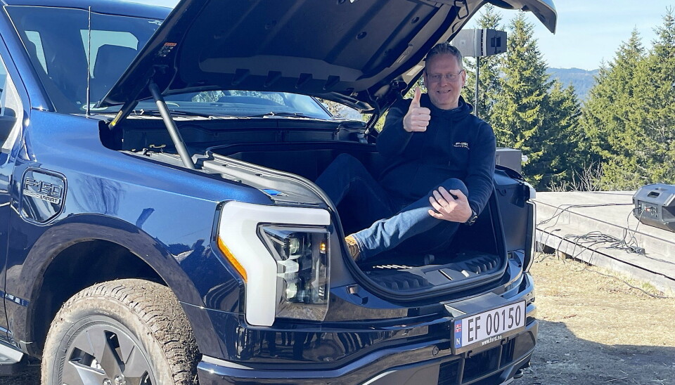 GLAD: Det er en glad norgessjef, Per Gunnar Berg som har kunnet redusere prisen på F-150 Lightning med hele 126.000 kroner.