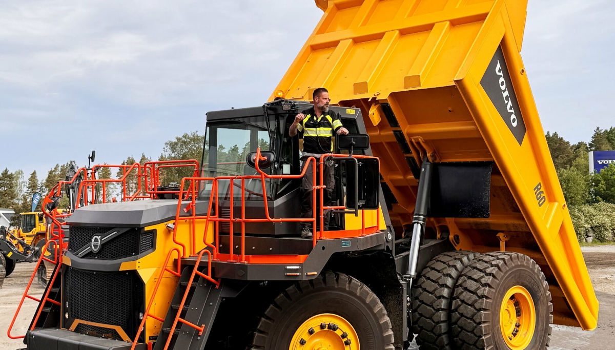 4wd Volvo R60 Nye Volvo R60 og R70 i E-serien: Tiptruck med unikt design og høy kapasitet