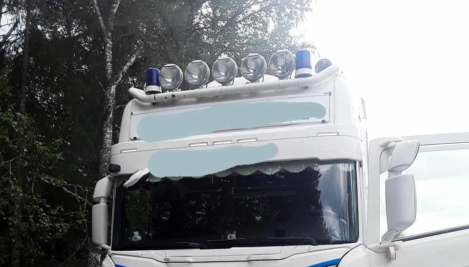 BLÅLYS: Det er visse kjøretøy som får ha blålys på taket i Norge. Normalt sett er ikke disse vogntog.