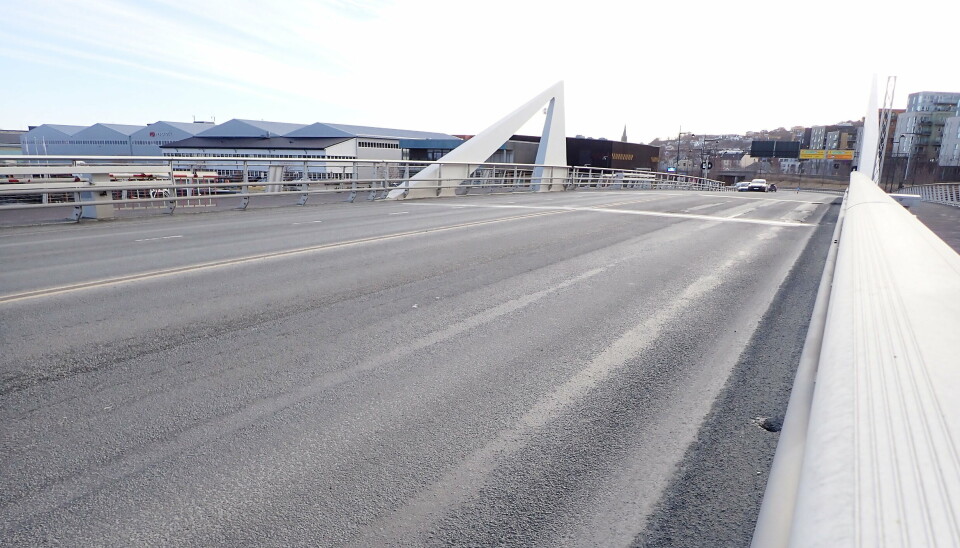 Pirbrua i Trondheim trenger nytt dekke og må asfalteres.