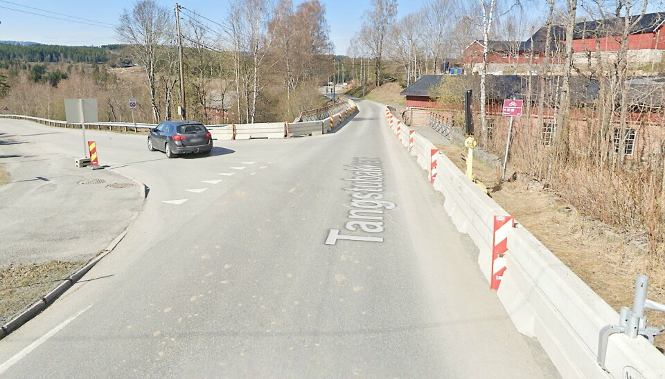BLIR GANGVEI: Dagens bru blir gang- og sykkelvei når den nye brua er tatt i bruk.