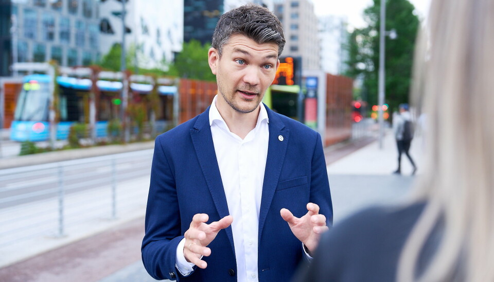 FRYKTER KONSEKVENSER: Adm. direktør i NLF, Knut Gravråk, forteller at forbundet frykter at konsekvensene av gjenåpning for elbiler blir dårligere arbeidsforhold for yrkessjåførene, forsinkelser i varetransporten og økte klimautslipp.