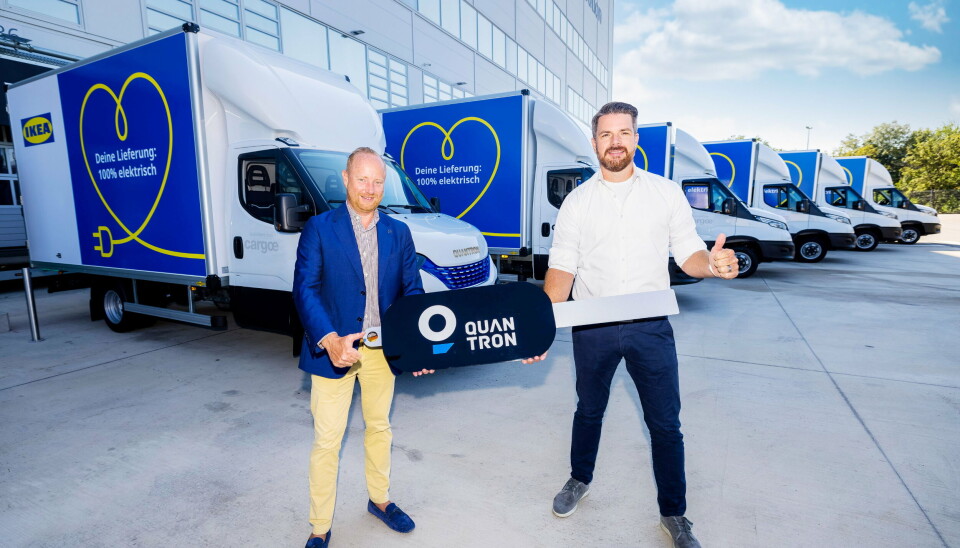 Andreas Haller (t.v.) og Quantron har levert et 30-talls ombygde Iveco-Daily til Ikea i Østerrike.