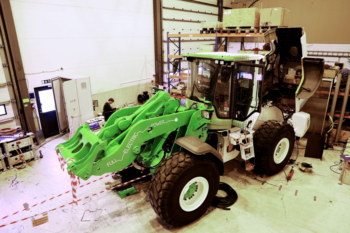 Xotin onlayn seks videolarini almashtiradi